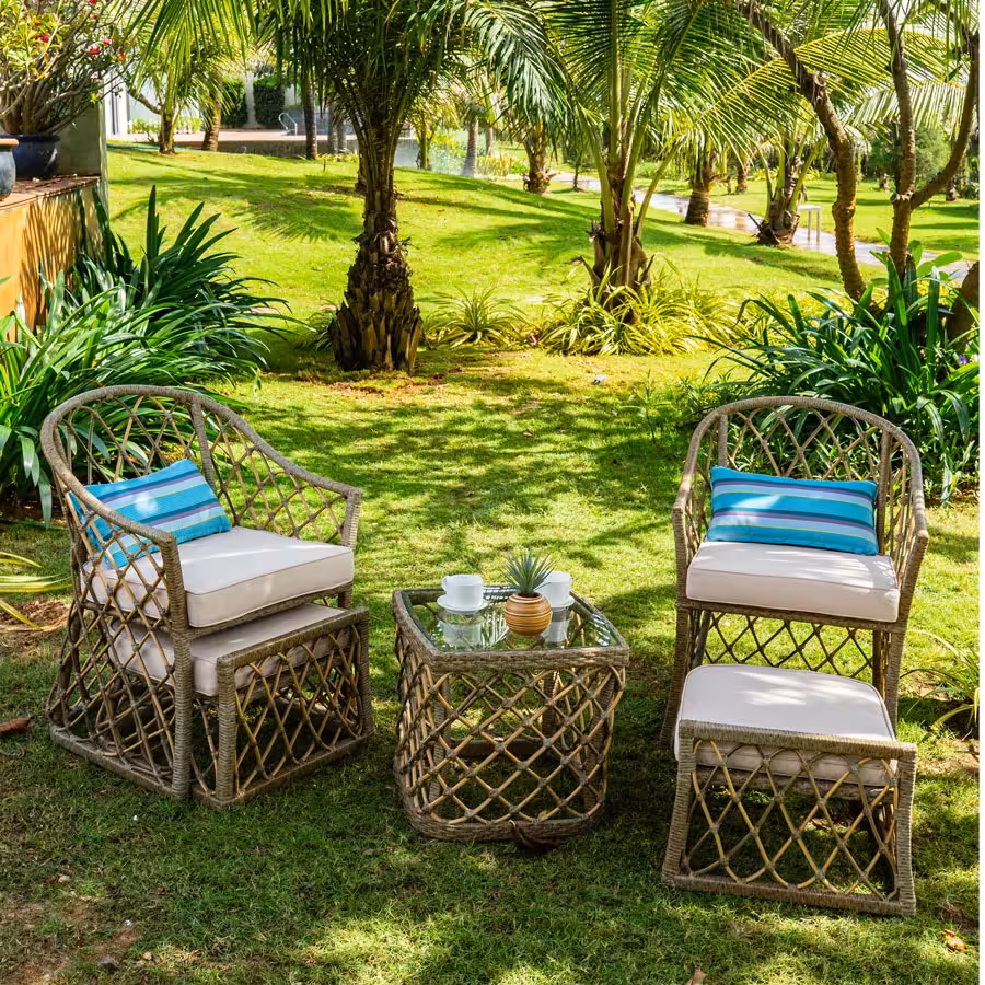 Bộ bàn ghế Bistro set mây nhựa Howard 24 Bộ bàn ghế Bistro set mây nhựa Howard