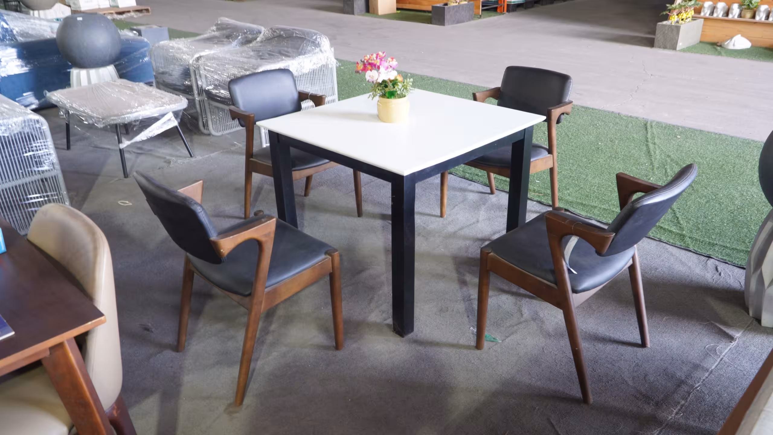 Dinning Table 1 (vuông) - Bàn Ăn Đơn