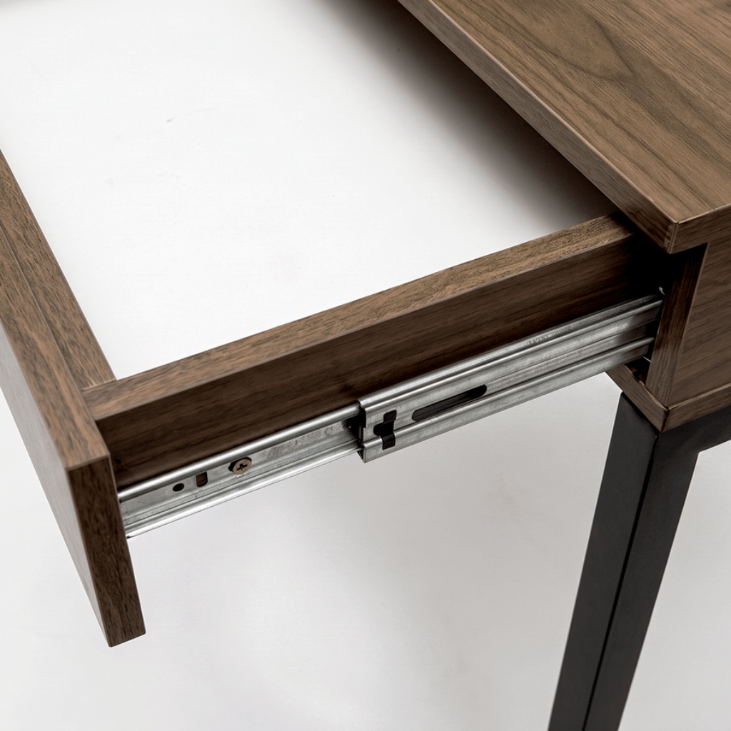 Bàn làm việc Channay gỗ MDF chân sắt – Thiết kế đơn giản hiện đại