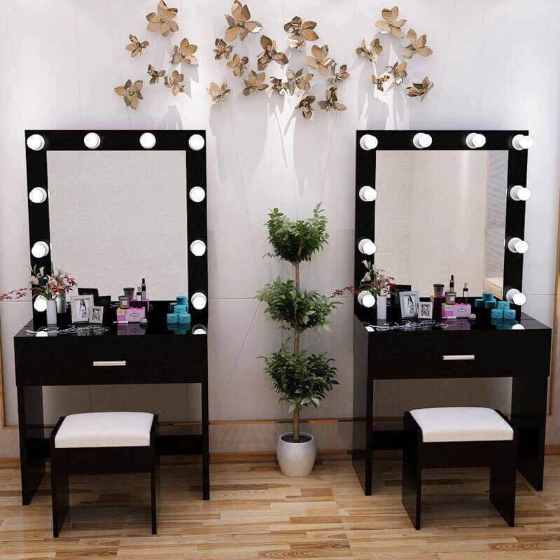 Bàn makeup hiện đại xu hướng 2025