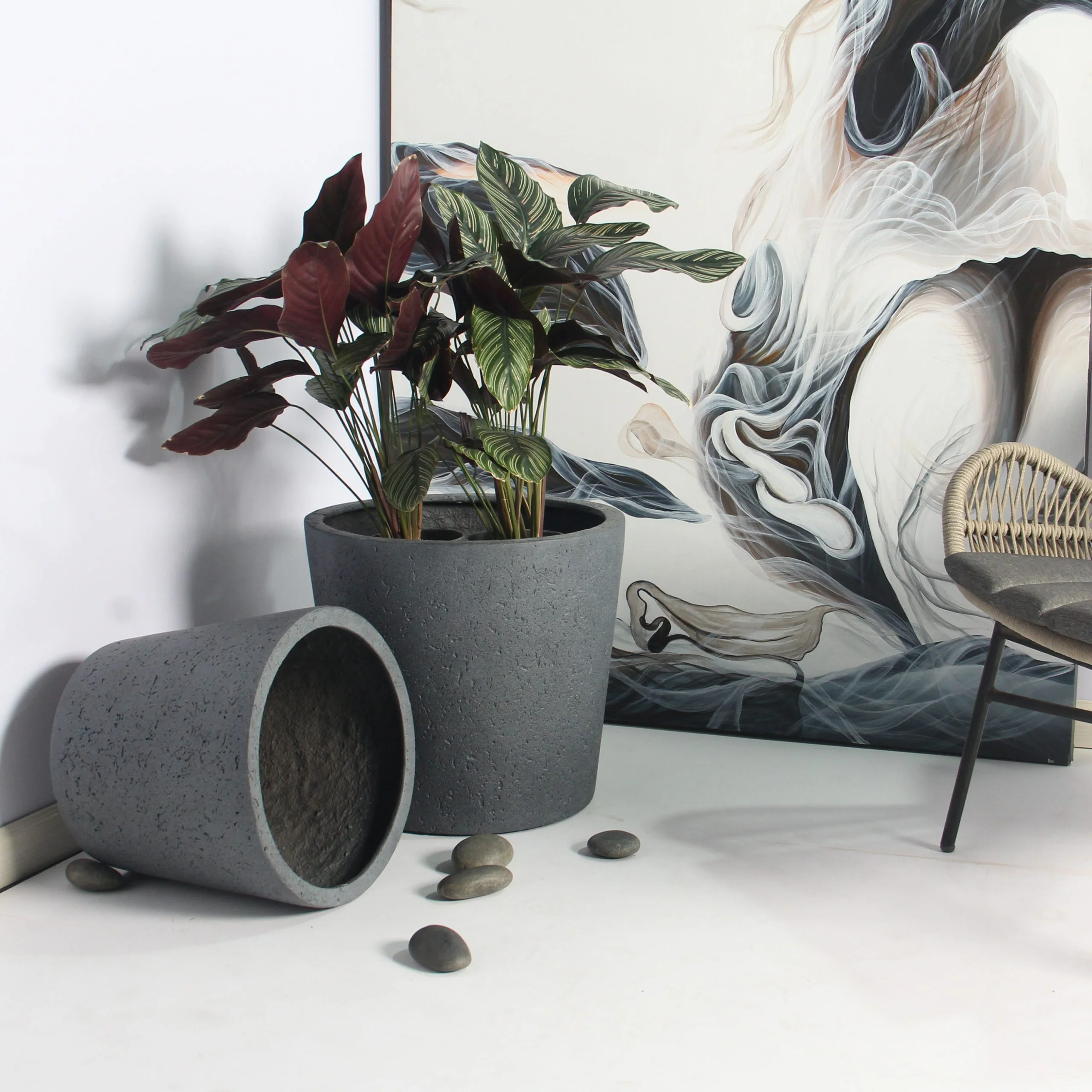 Rugen Cylindrical Round Poly Planter (Set Of 2) – Dark Grey